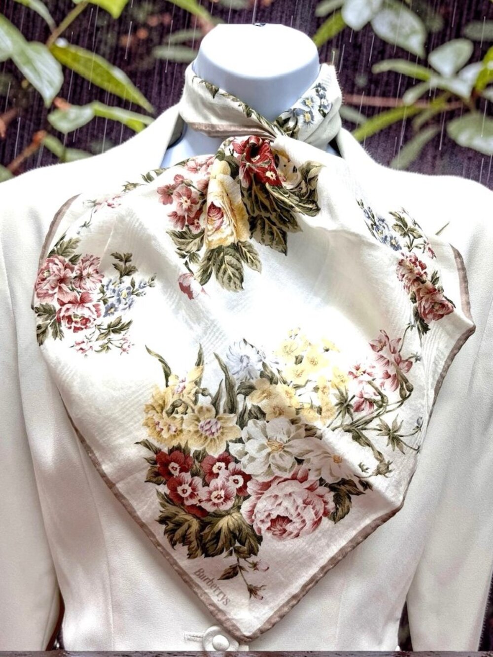 Burberry Neck-Kerchief cotton made 21.5" white ivery yellow pink green floral(94